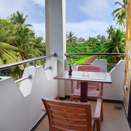 L&D Lodge هيكادوفا المظهر الخارجي الصورة